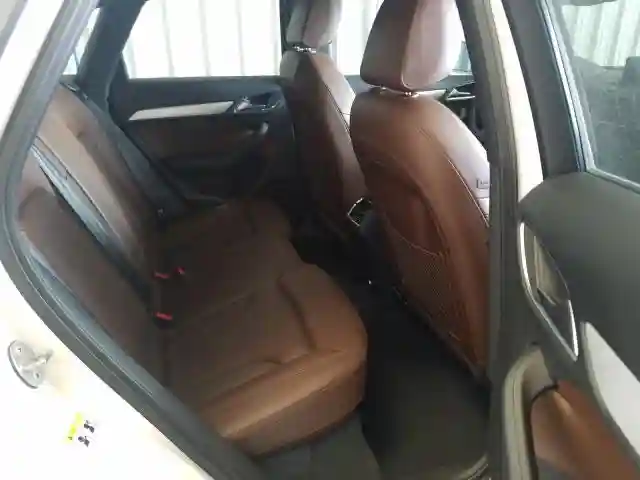 WA1BCCFSXJR033959 2018 AUDI Q3 PREMIUM-5