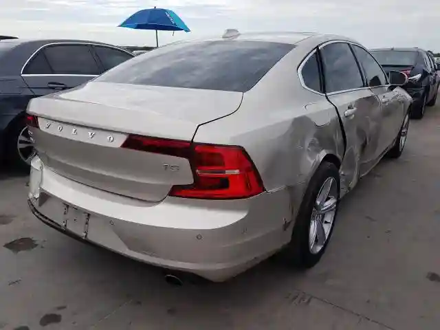 LVY982AK0JP032007 2018 VOLVO S90 T5 MOMENTUM-3