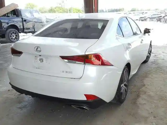 JTHBA1D21J5083691 2018 LEXUS IS 300-3
