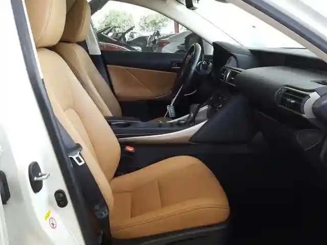JTHBA1D21J5083691 2018 LEXUS IS 300-4