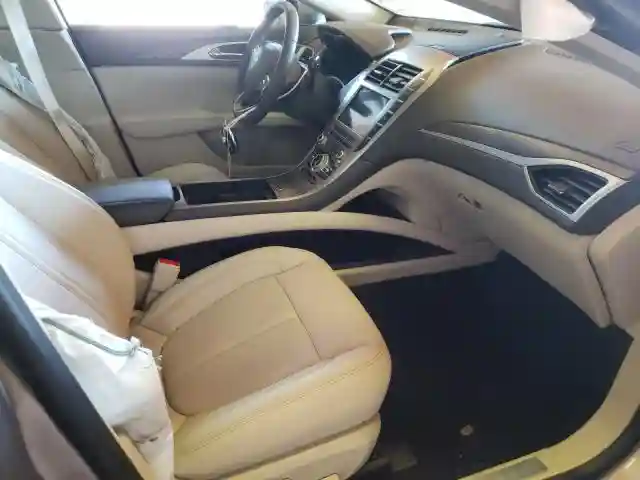 3LN6L5ECXKR605000 2019 LINCOLN MKZ RESERVE II-4