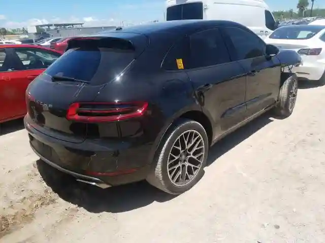 WP1AA2A55JLB03078 2018 PORSCHE MACAN-3