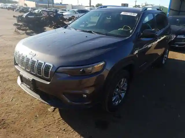 1C4PJMLB8KD311591 2019 JEEP CHEROKEE LATITUDE PLUS-1