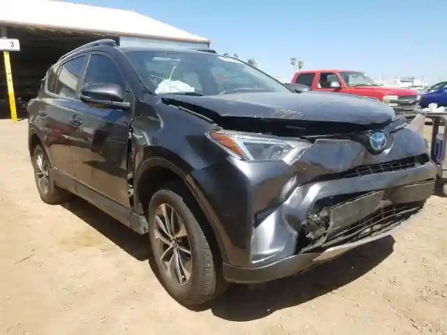 JTMRJREVXJD213190 2018 TOYOTA RAV4 HV LE-0