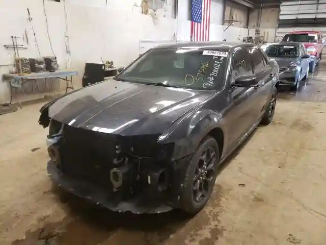 2C3CCAGG2KH573482 2019 CHRYSLER 300 S-1