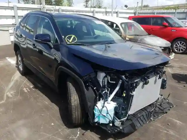 2T3W1RFV6LC065175 2020 TOYOTA RAV4 XLE-0