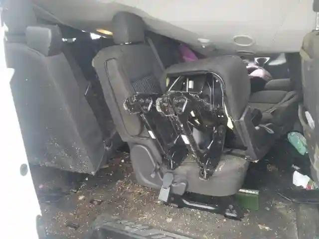 1FBZX2YM5JKA21376 2018 FORD TRANSIT T-350-5