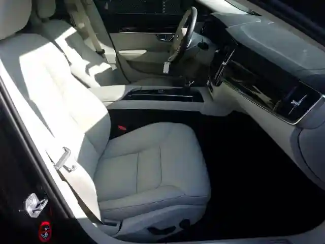 LVY992MK7JP039514 2018 VOLVO S90 T6 MOMENTUM-4