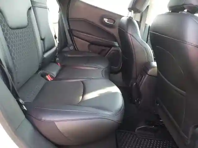3C4NJDBB3KT657275 2019 JEEP COMPASS LATITUDE-5