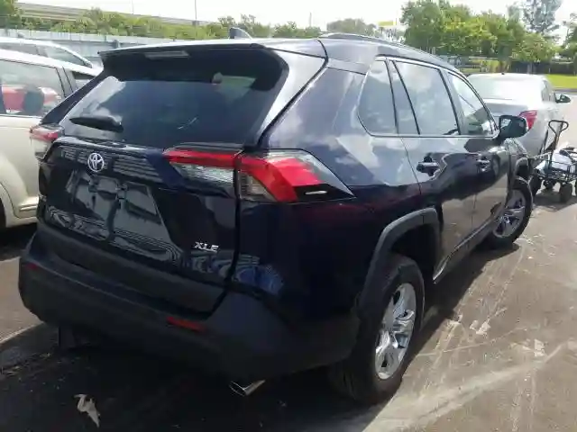 2T3W1RFV6LC065175 2020 TOYOTA RAV4 XLE-3