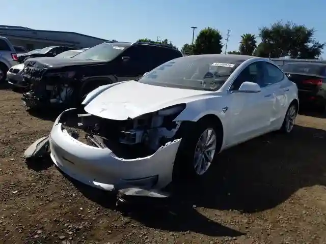 5YJ3E1EA6JF118496 2018 TESLA MODEL 3-1