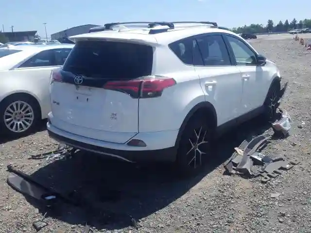 JTMJFREV9JJ259982 2018 TOYOTA RAV4 SE-3