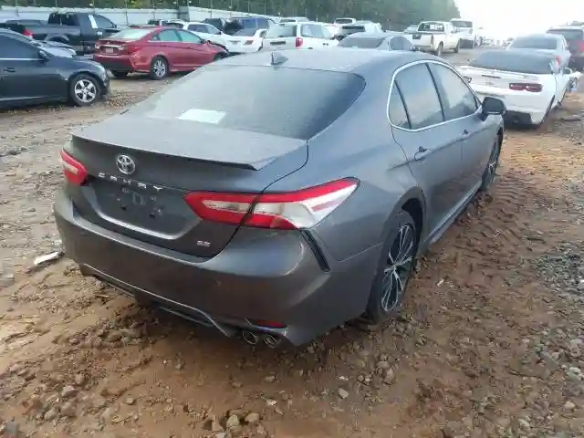 4T1G11AK6LU343986 2020 TOYOTA CAMRY SE-3