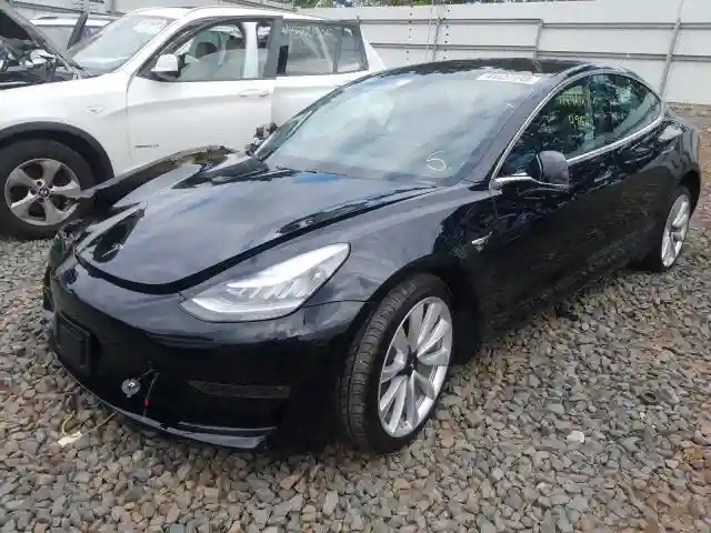 5YJ3E1EA4JF154459 2018 TESLA MODEL 3-1