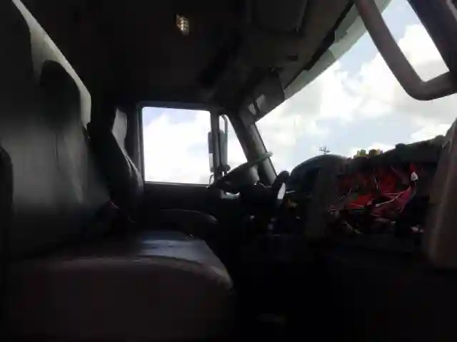 445YJH073383001 2018 INTERNATIONAL 4000 4300-4