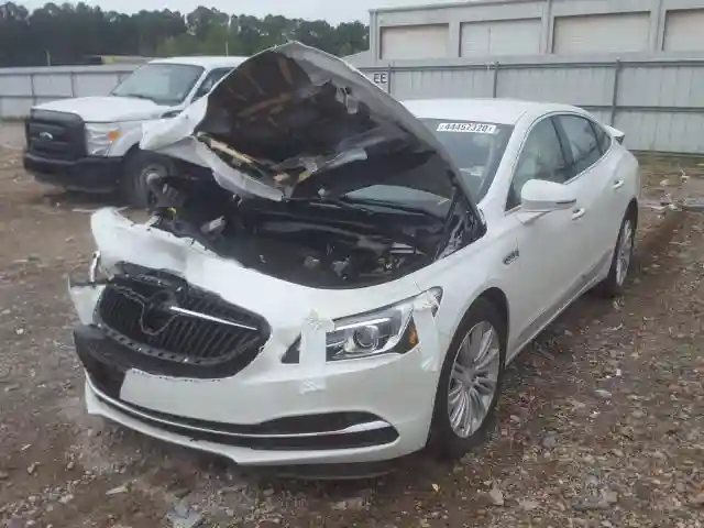 1G4ZP5SZ6KU100395 2019 BUICK LACROSSE ESSENCE-1