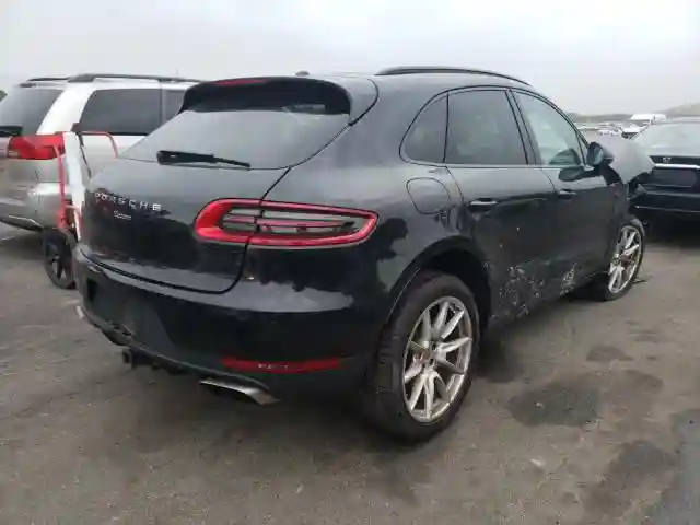WP1AA2A50JLB02677 2018 PORSCHE MACAN-3