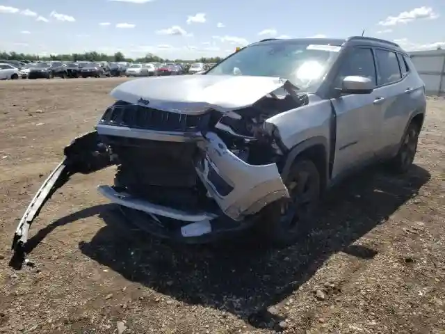 3C4NJDBB7JT395761 2018 JEEP COMPASS LATITUDE-1