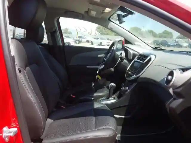 1G1JF5SB9L4117516 2020 CHEVROLET SONIC PREMIER-4