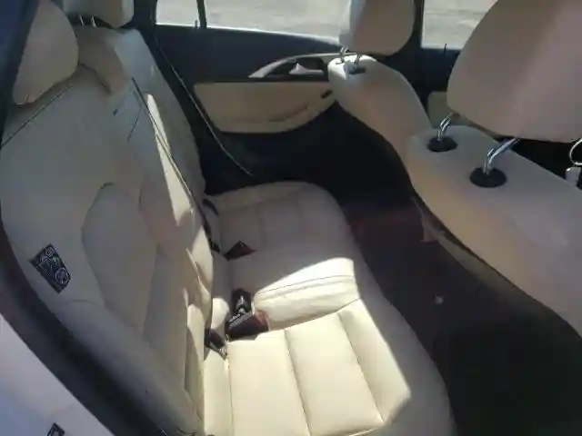 SJKCH5CP7HA031969 2017 INFINITI QX30 BASE-5