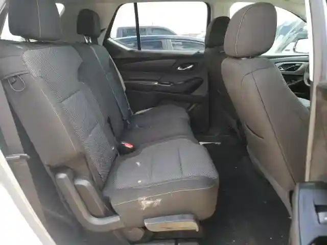 1GNERFKW1KJ305852 2019 CHEVROLET TRAVERSE LS-5