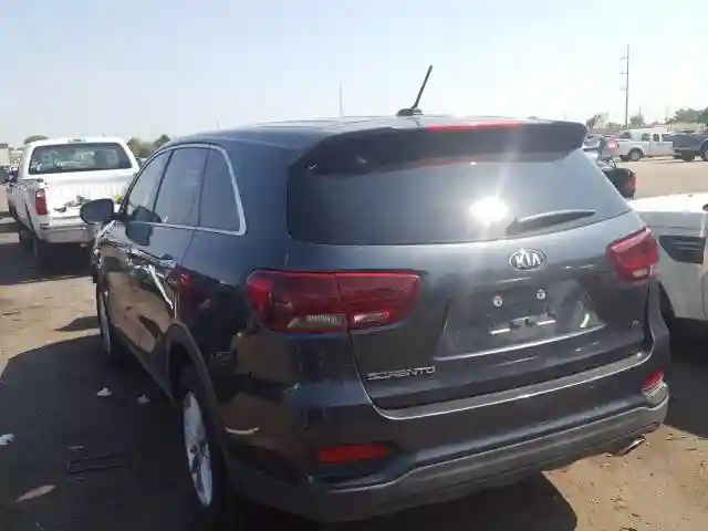 5XYPGDA52LG619290 2020 KIA SORENTO S-2