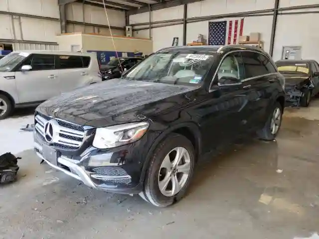 WDC0G4JBXJV048638 2018 MERCEDES-BENZ GLC 300-1