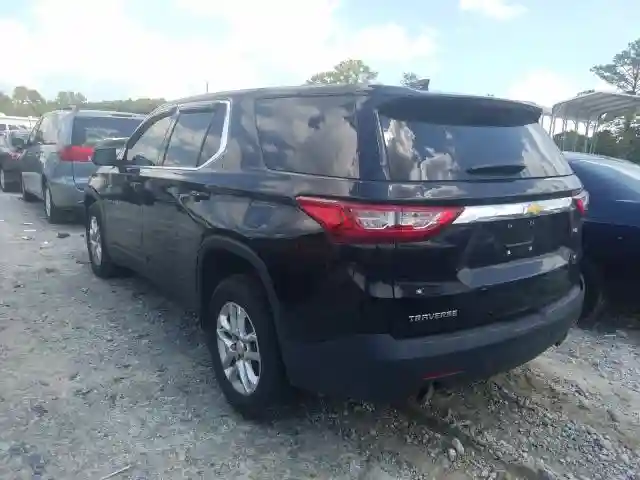 1GNERFKW2KJ130561 2019 CHEVROLET TRAVERSE LS-2
