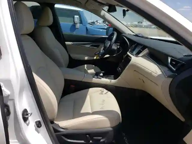 3PCAJ5M11KF139690 2019 INFINITI QX50 ESSENTIAL-4