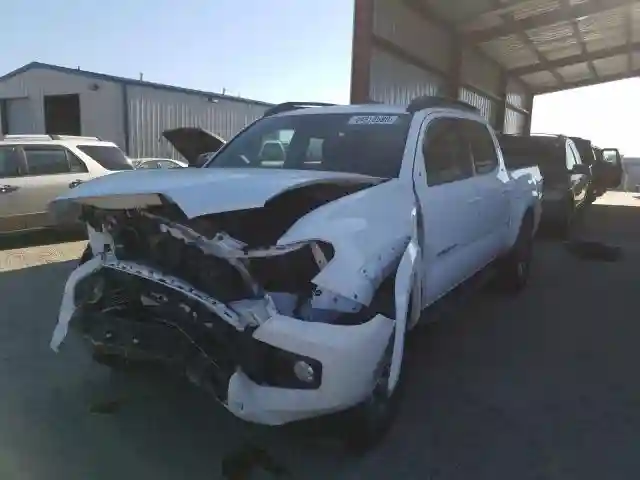 3TMCZ5AN6JM149828 2018 TOYOTA TACOMA DOUBLE CAB-1