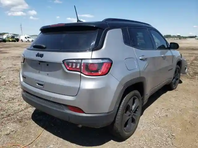 3C4NJDBB7JT395761 2018 JEEP COMPASS LATITUDE-3