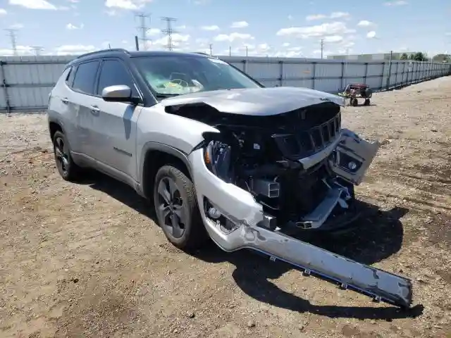 3C4NJDBB7JT395761 2018 JEEP COMPASS LATITUDE-0