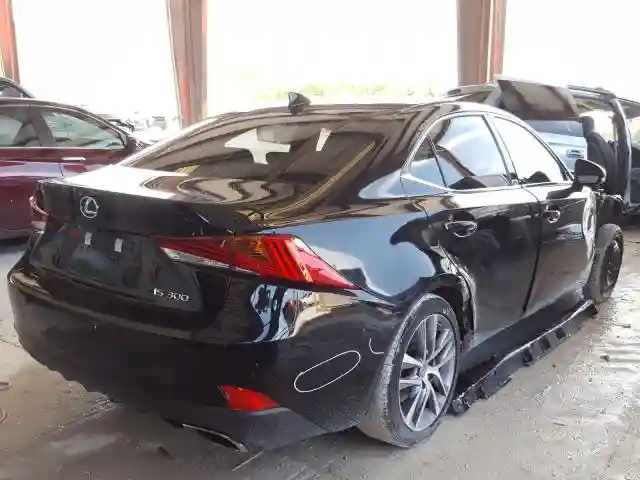 JTHBA1D25J5062780 2018 LEXUS IS 300-3