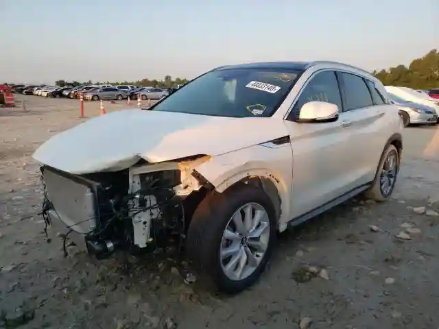 3PCAJ5M16KF140320 2019 INFINITI QX50 ESSENTIAL-1