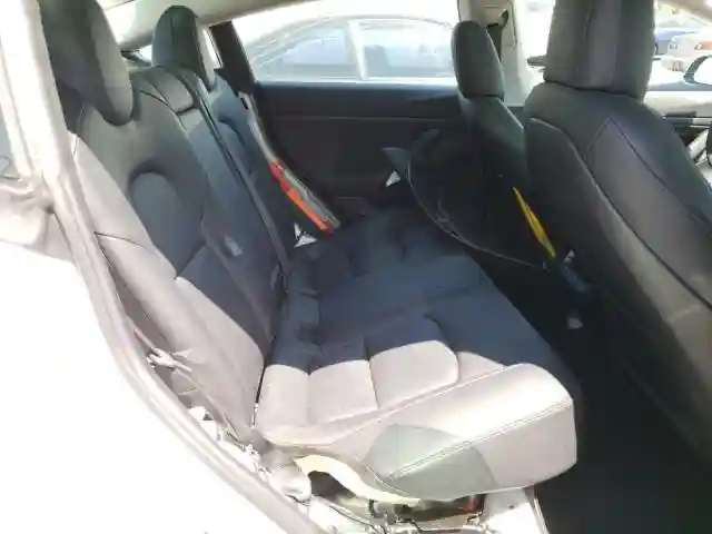 5YJ3E1EA5LF706764 2020 TESLA MODEL 3-5