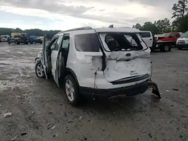 1FM5K7D83JGA76289 2018 FORD EXPLORER XLT-2