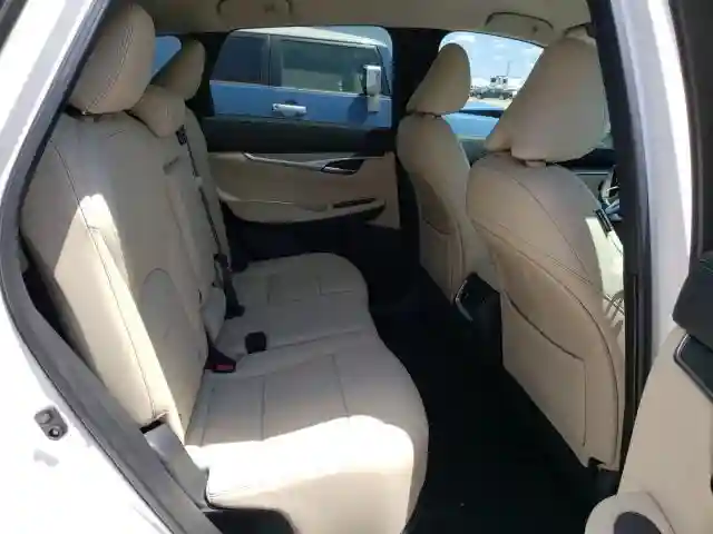 3PCAJ5M11KF139690 2019 INFINITI QX50 ESSENTIAL-5