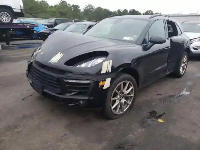 WP1AA2A50JLB02677 2018 PORSCHE MACAN-1