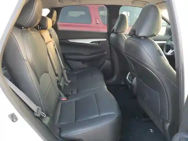 3PCAJ5M16KF140320 2019 INFINITI QX50 ESSENTIAL-5