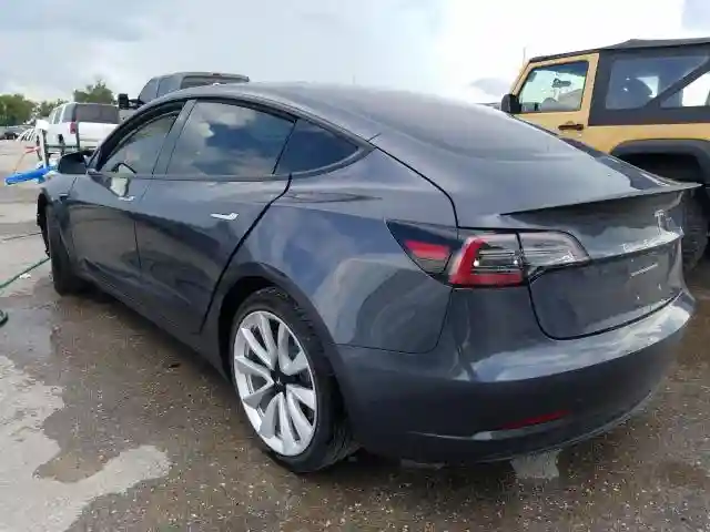 5YJ3E1EA3JF031090 2018 TESLA MODEL 3-2