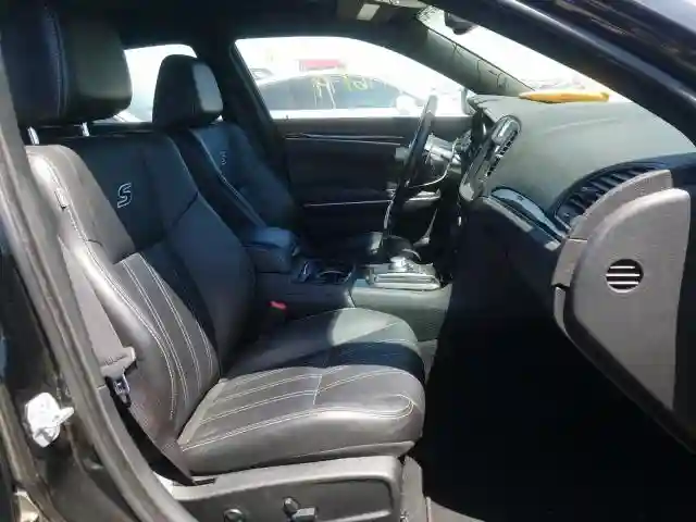 2C3CCAGG5KH632153 2019 CHRYSLER 300 S-4