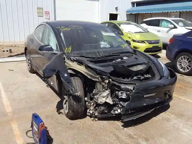 5YJ3E1EA9KF395502 2019 TESLA MODEL 3-0