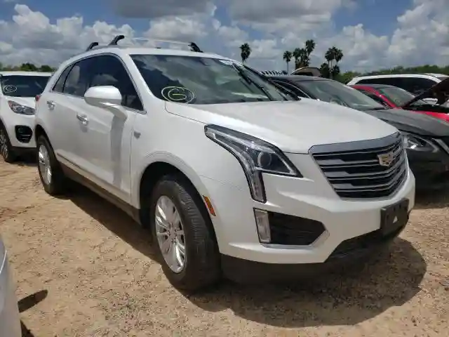 1GYKNARS2HZ301875 2017 CADILLAC XT5-0