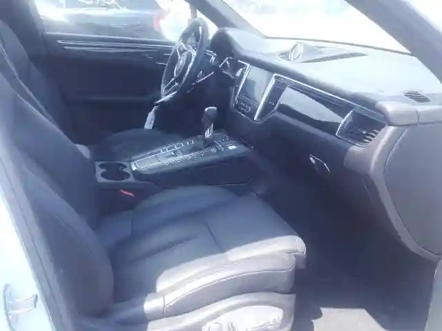 WP1AA2A52HLB08443 2017 PORSCHE MACAN-4
