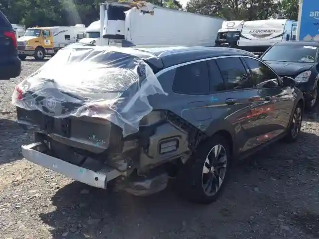 W04GU8SX4J1150128 2018 BUICK REGAL TOURX PREFERRED-3
