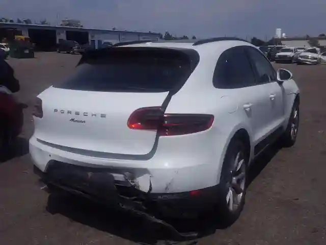 WP1AA2A52HLB08443 2017 PORSCHE MACAN-3