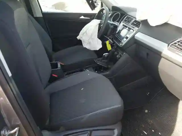 3VV1B7AX3KM198416 2019 VOLKSWAGEN TIGUAN S-4