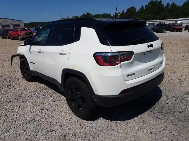 3C4NJDBB1LT115240 2020 JEEP COMPASS LATITUDE-2