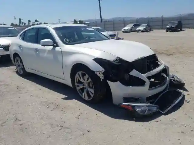 JN1BY1AP2FM541686 2015 INFINITI Q70 3.7-0