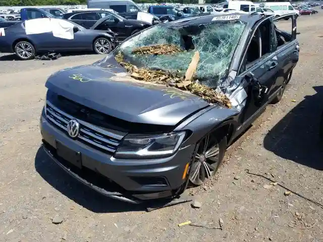 3VV2B7AX8KM047771 2019 VOLKSWAGEN TIGUAN SE-1